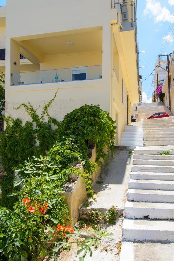 House For Families Near The Lake Agios Nikolaos  Exterior photo